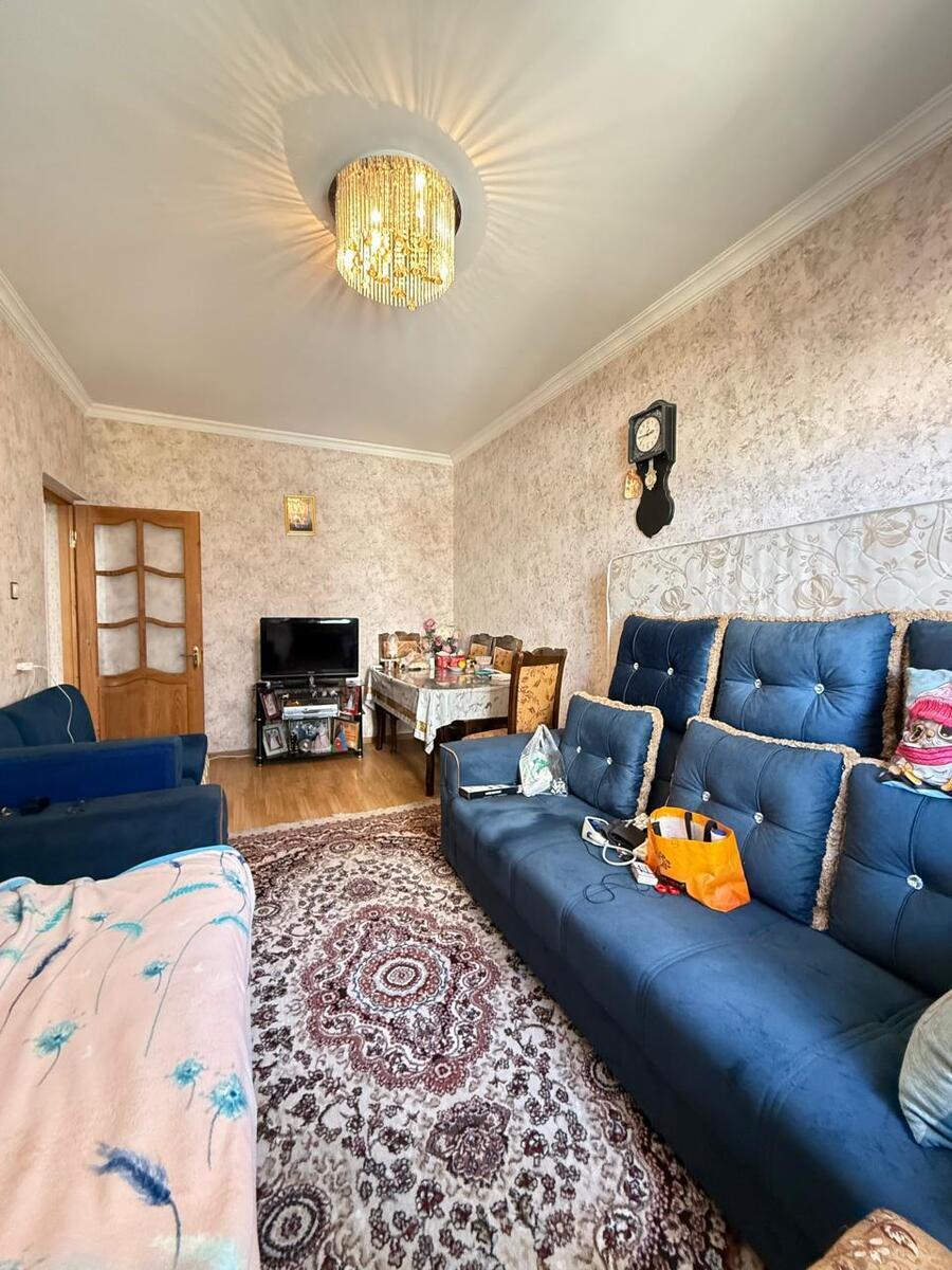 2 otaqlı Köhnə tikili, İnşaatçılar m., Bakı