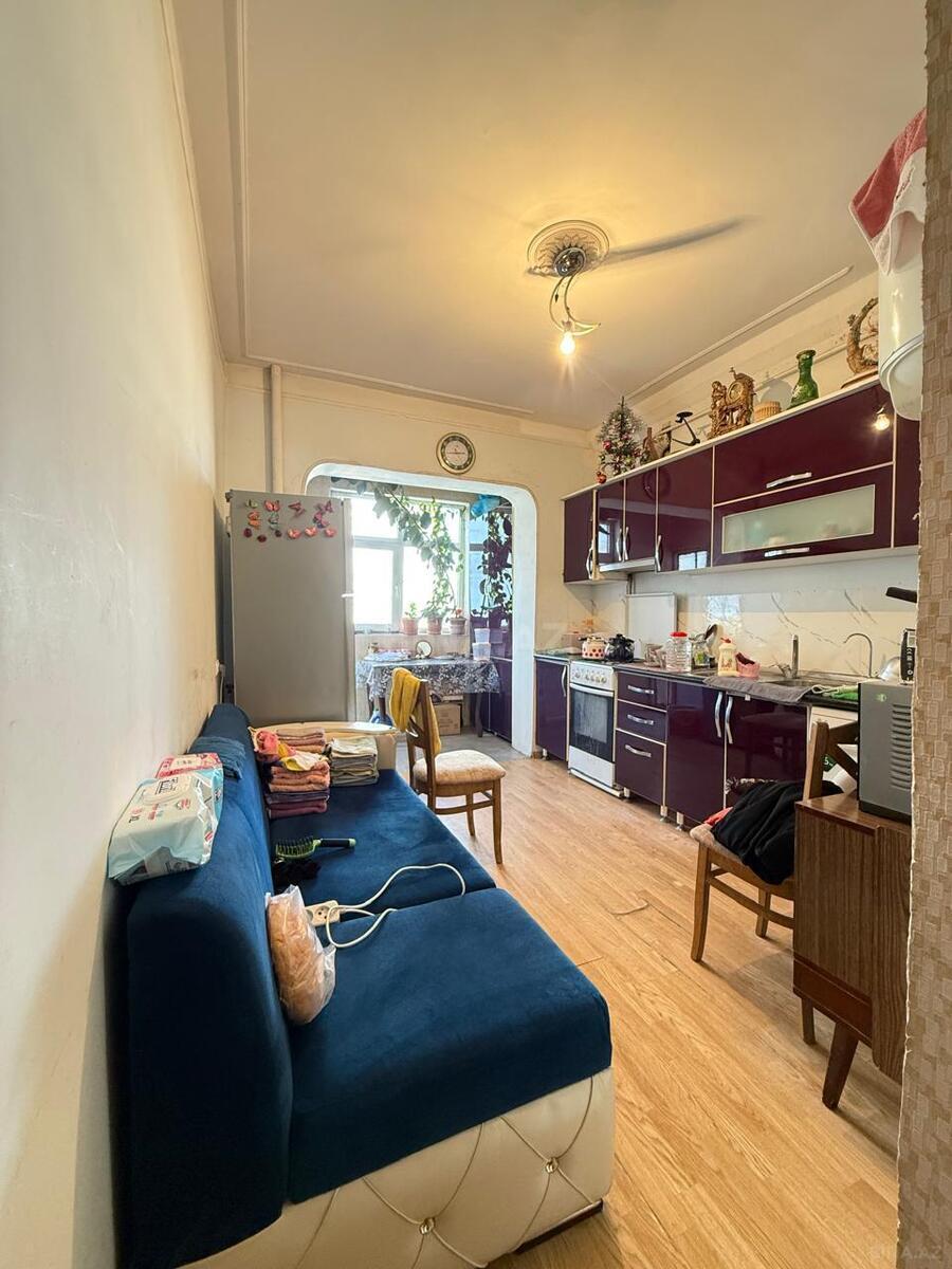 2 otaqlı Köhnə tikili, İnşaatçılar m., Bakı