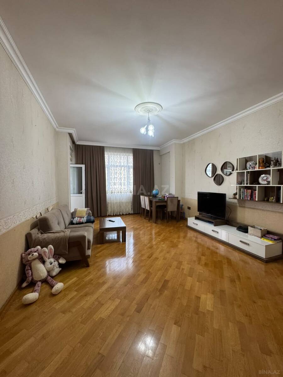 4 otaqlı Köhnə tikili, İnşaatçılar m., Bakı