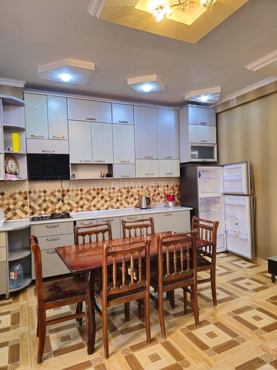 3 otaqlı Yeni tikili, Şah İsmayıl Xətai m., Bakı