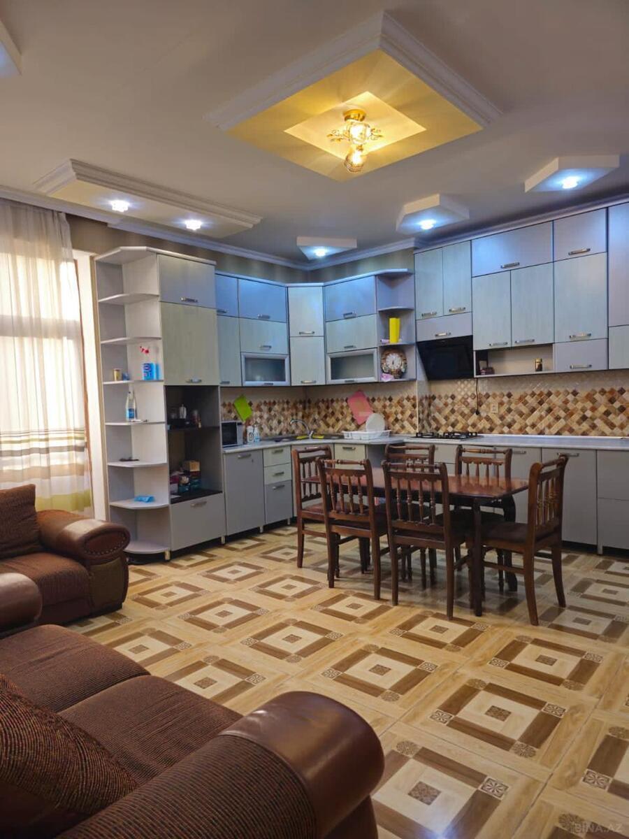 3 otaqlı Yeni tikili, Şah İsmayıl Xətai m., Bakı