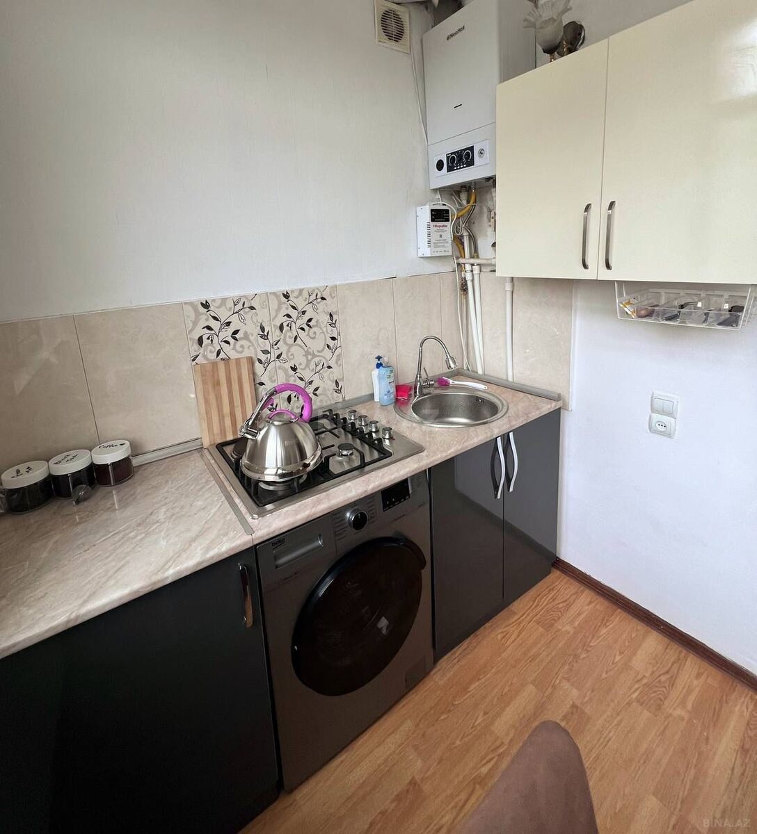 2 otaqlı Köhnə tikili, 28 May m., Bakı