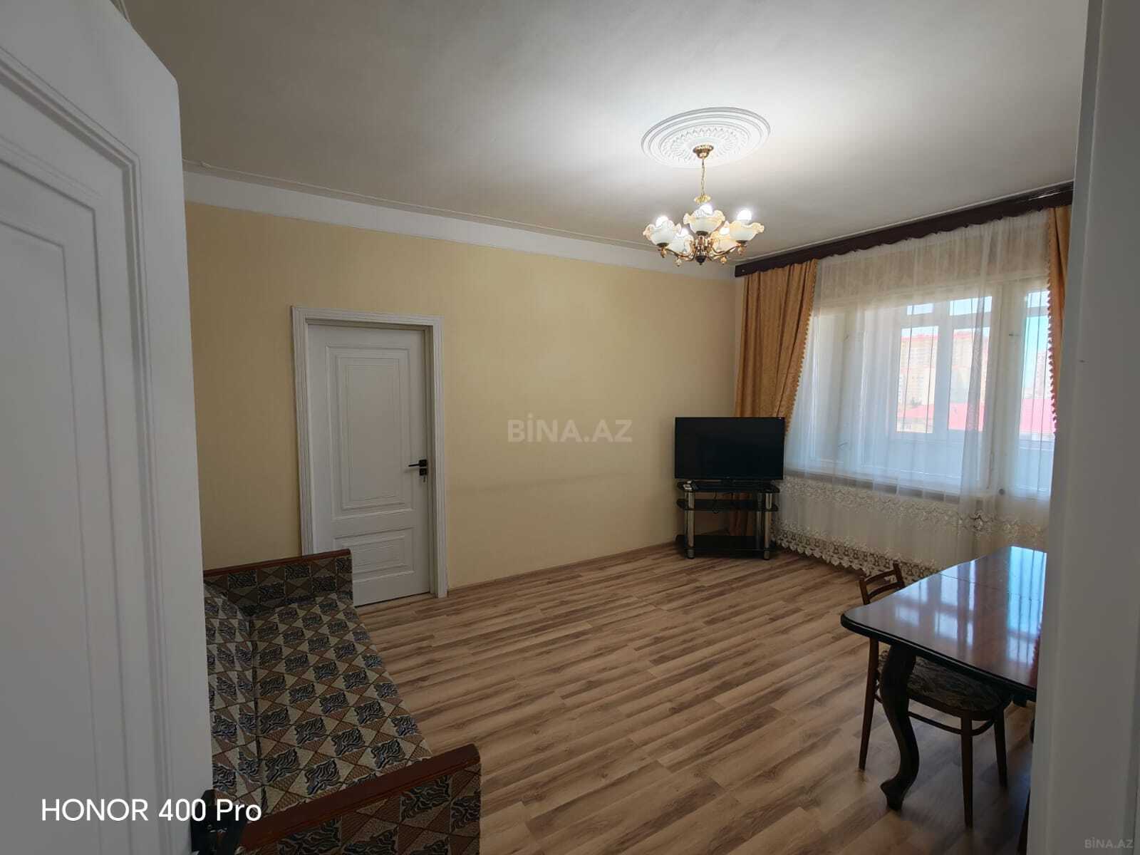 4 otaqlı Köhnə tikili, Sumqayıt