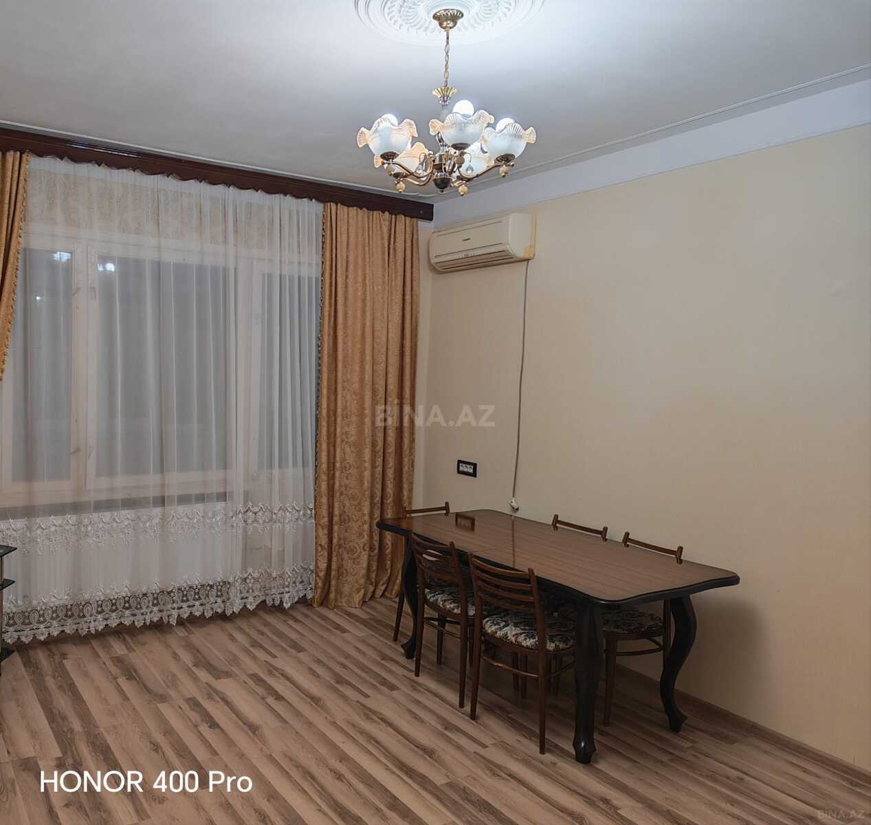 4 otaqlı Köhnə tikili, Sumqayıt