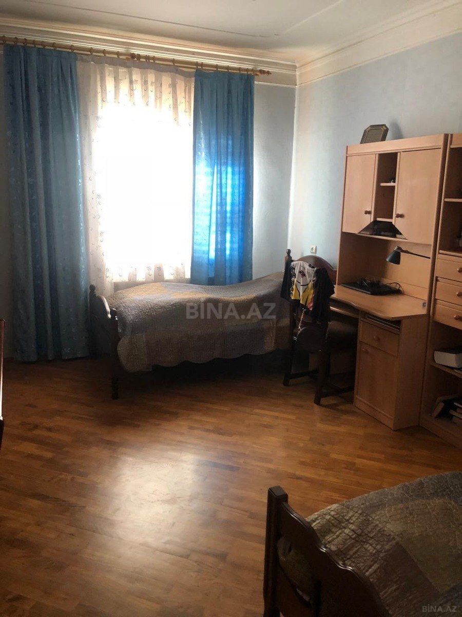 4 otaqlı Köhnə tikili, 6-cı mikrorayon q., Bakı