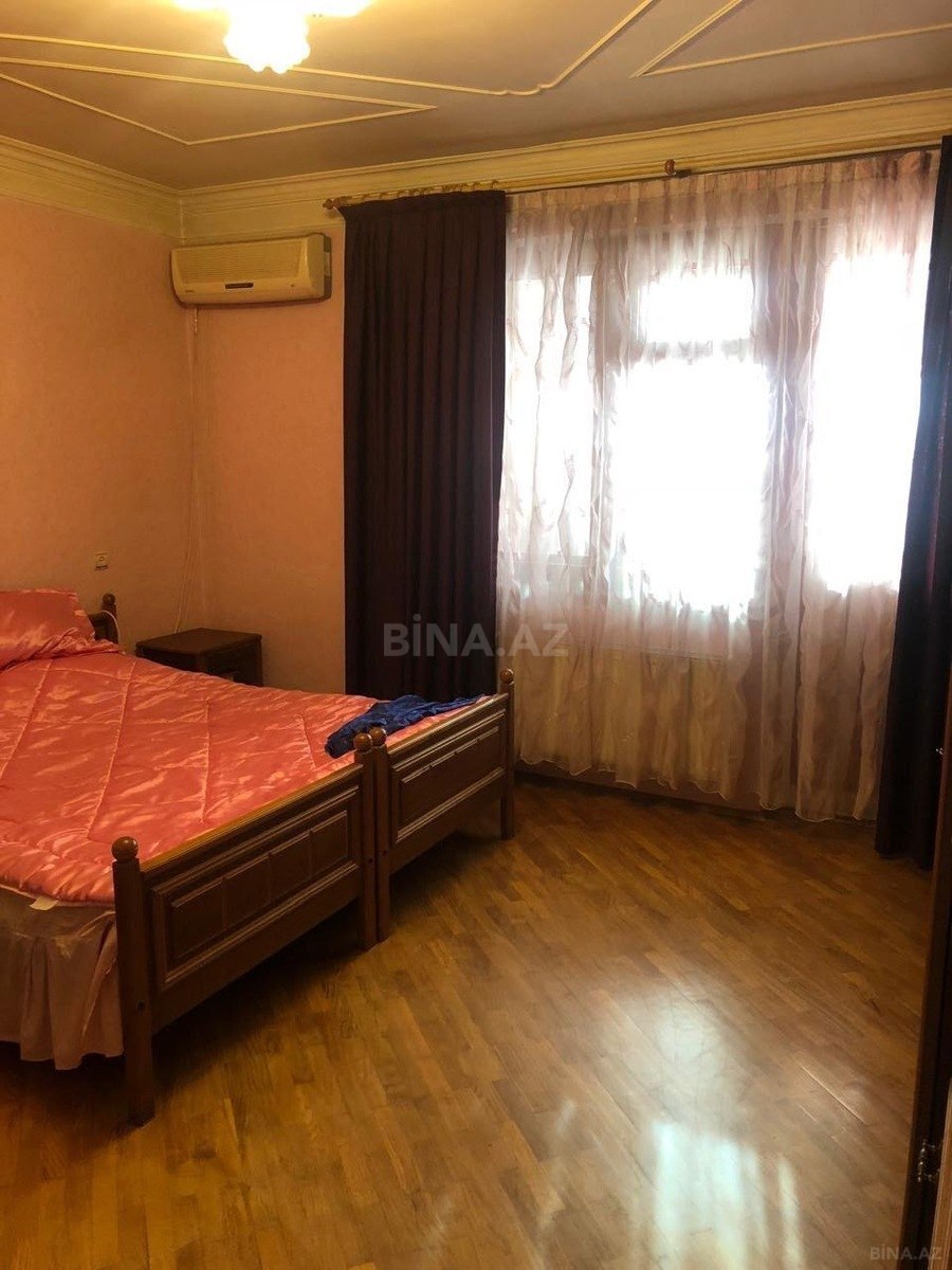 4 otaqlı Köhnə tikili, 6-cı mikrorayon q., Bakı