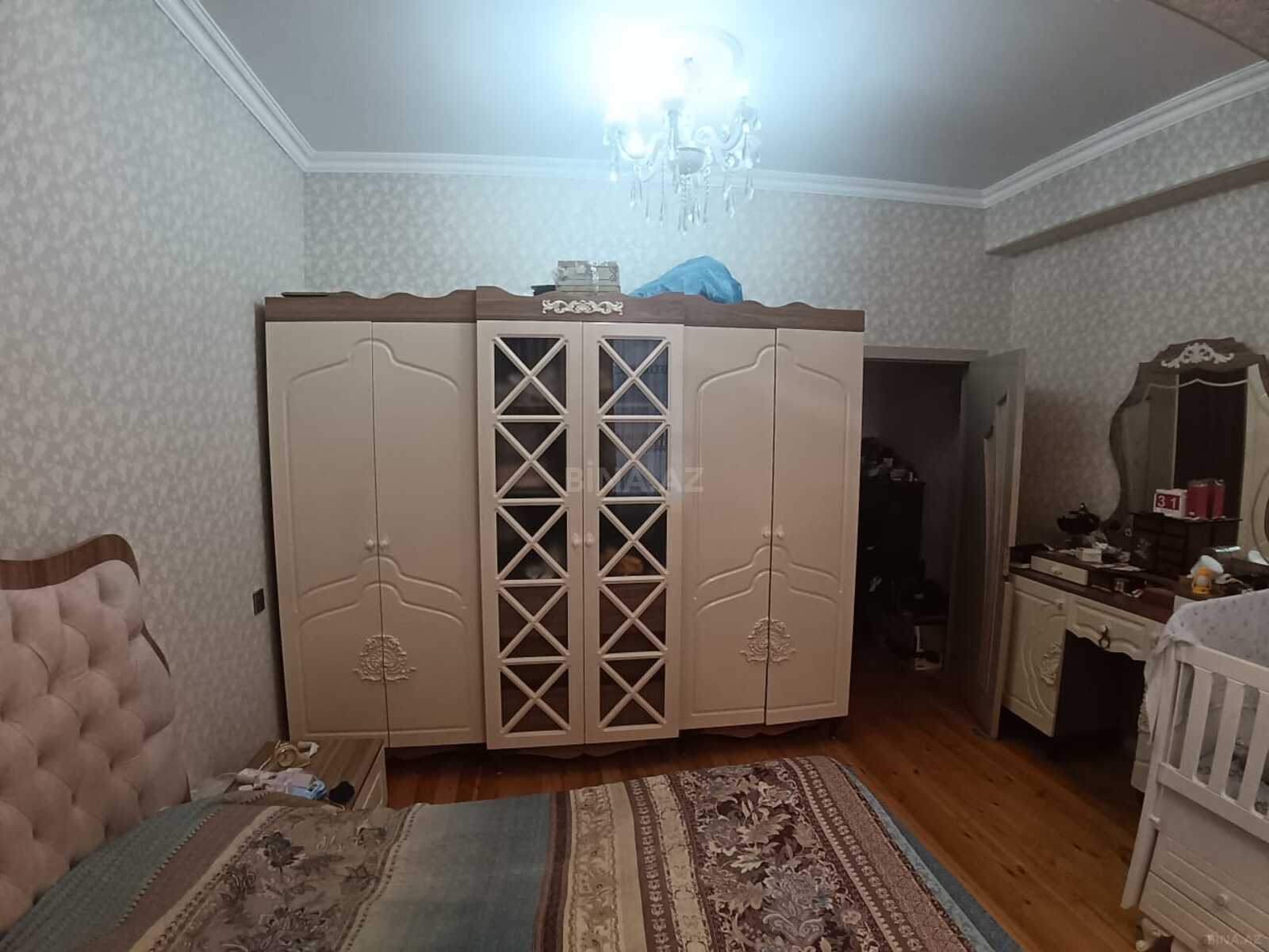 4 otaqlı Yeni tikili, Qara Qarayev m., Bakı