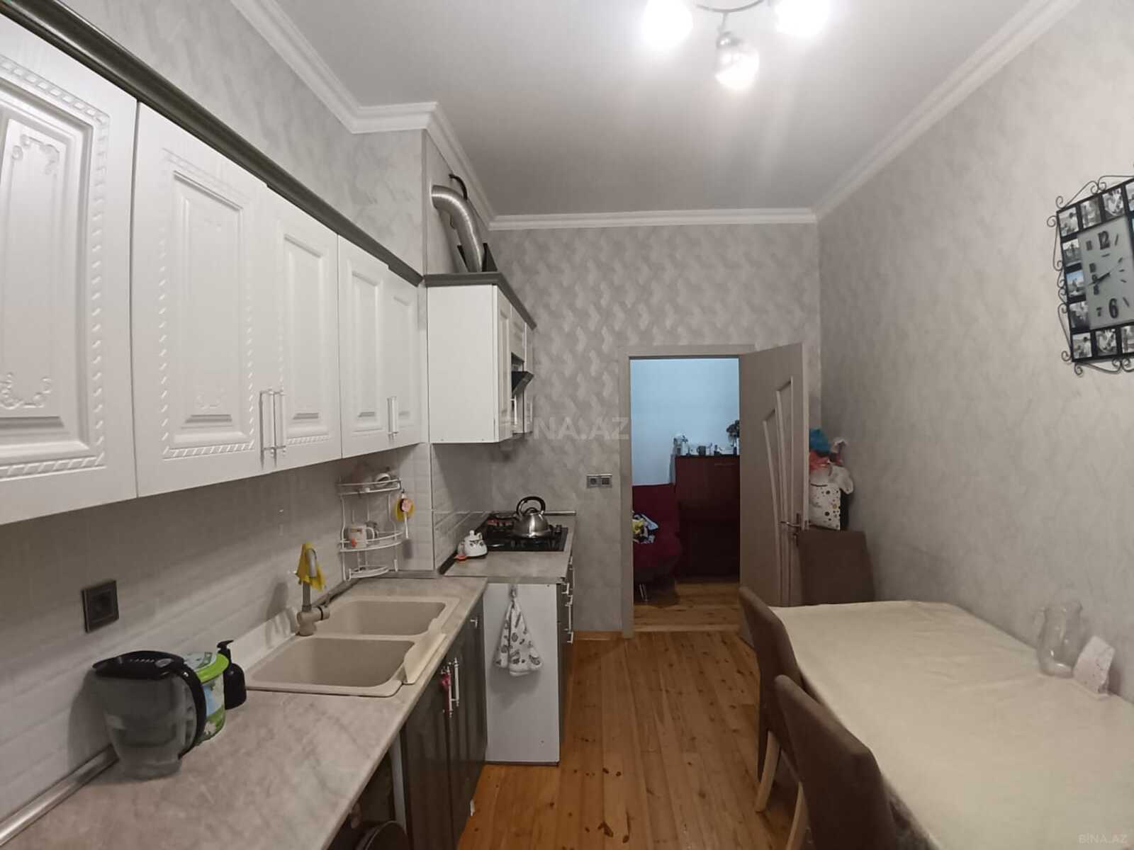4 otaqlı Yeni tikili, Qara Qarayev m., Bakı