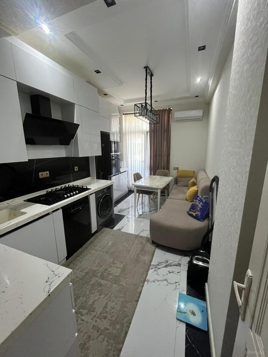 4 otaqlı Yeni tikili, 8 Noyabr m., Bakı
