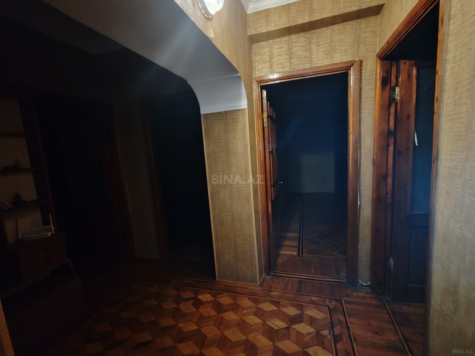 3 otaqlı Köhnə tikili, 20 Yanvar m., Bakı