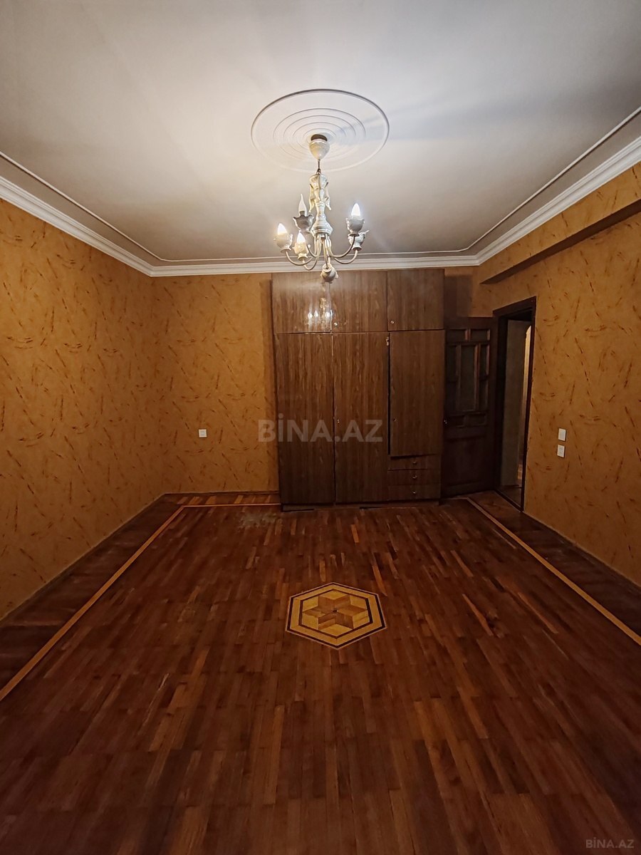 3 otaqlı Köhnə tikili, 20 Yanvar m., Bakı