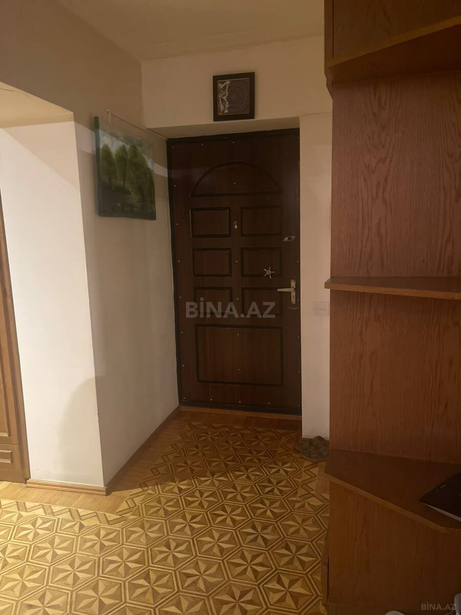 4 otaqlı Köhnə tikili, Elmlər Akademiyası m., Bakı