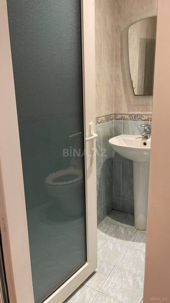 4 otaqlı Köhnə tikili, Elmlər Akademiyası m., Bakı