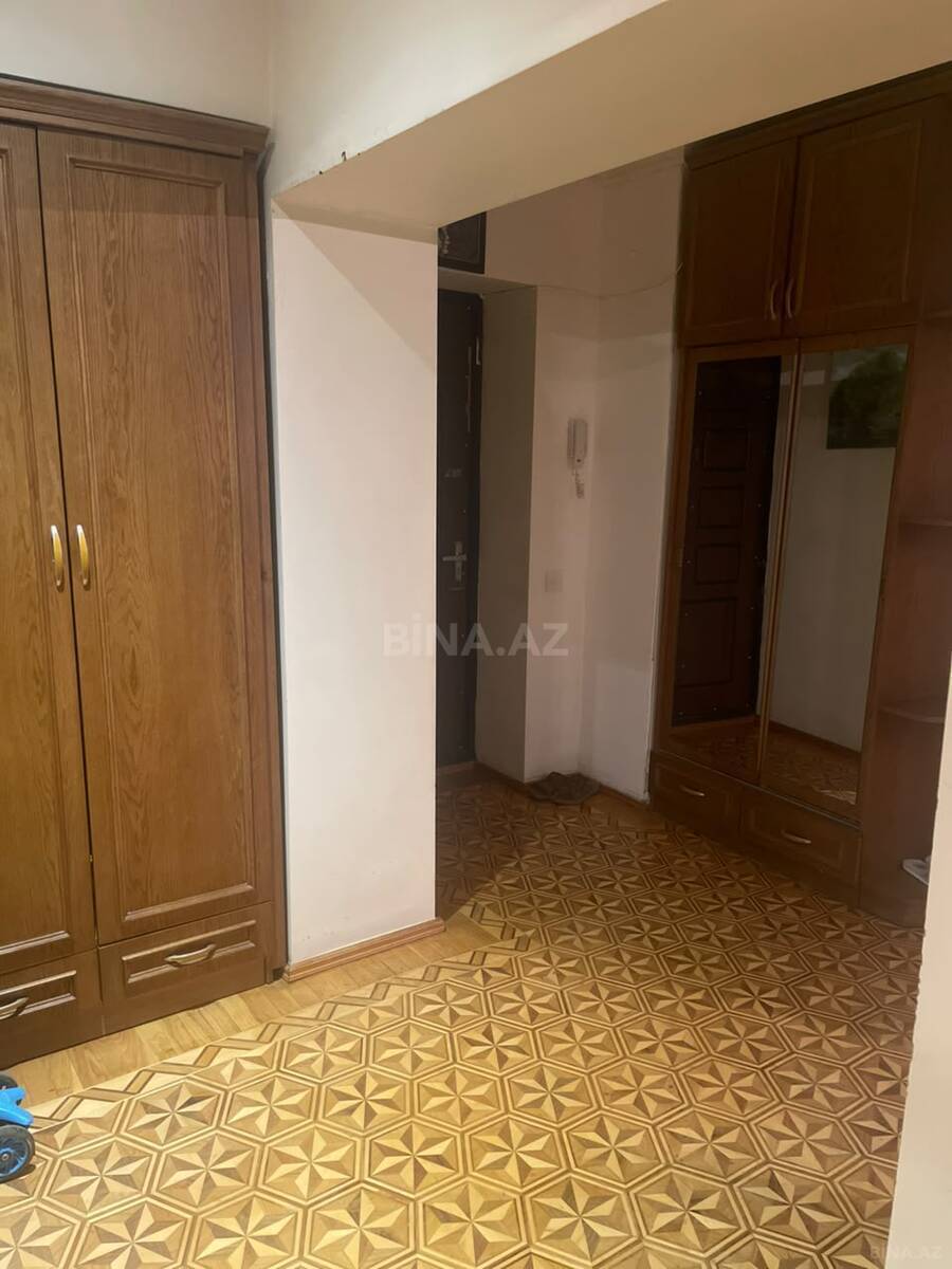 4 otaqlı Köhnə tikili, Elmlər Akademiyası m., Bakı