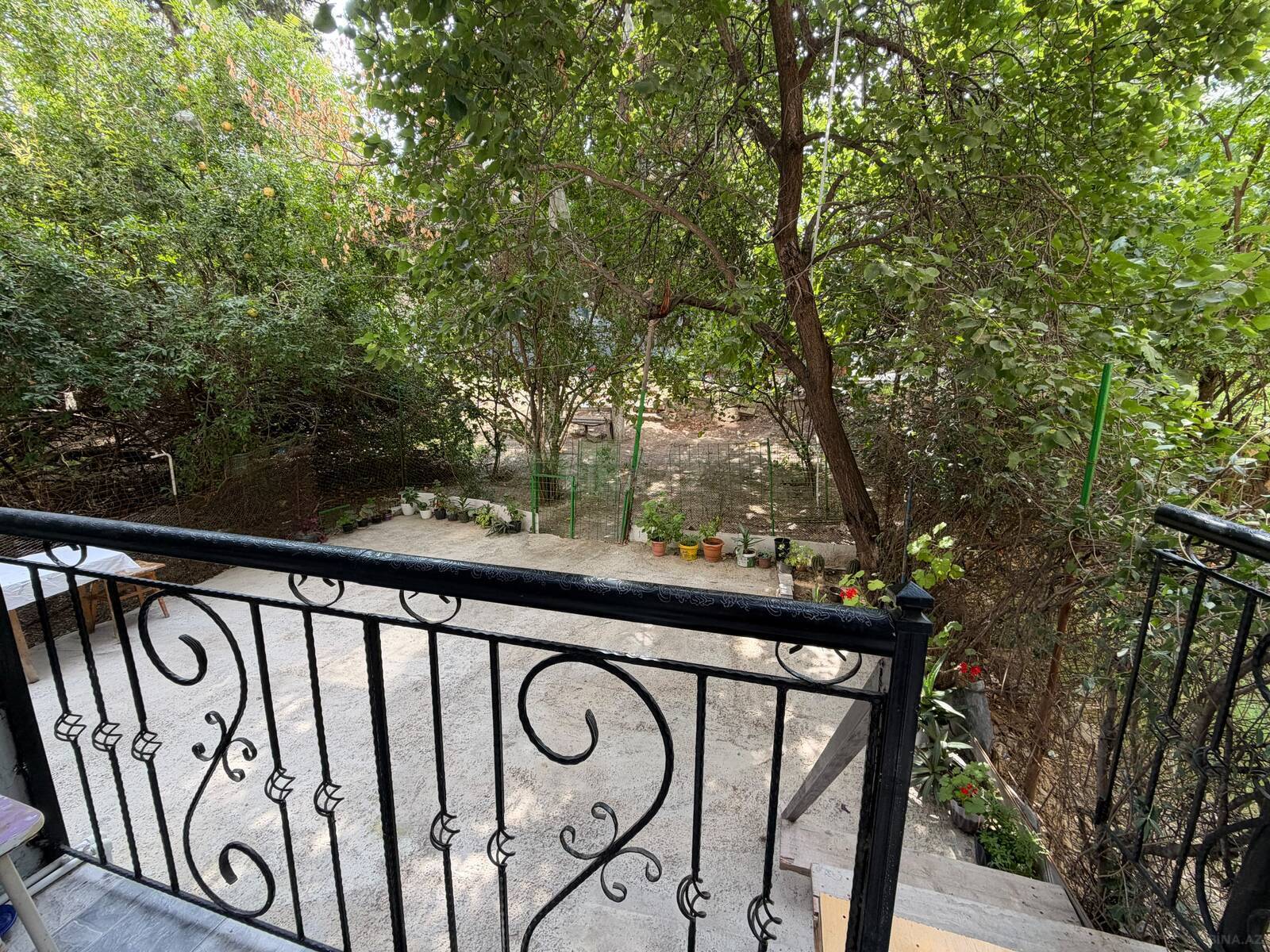 3 otaqlı Köhnə tikili, Xalqlar Dostluğu m., Bakı