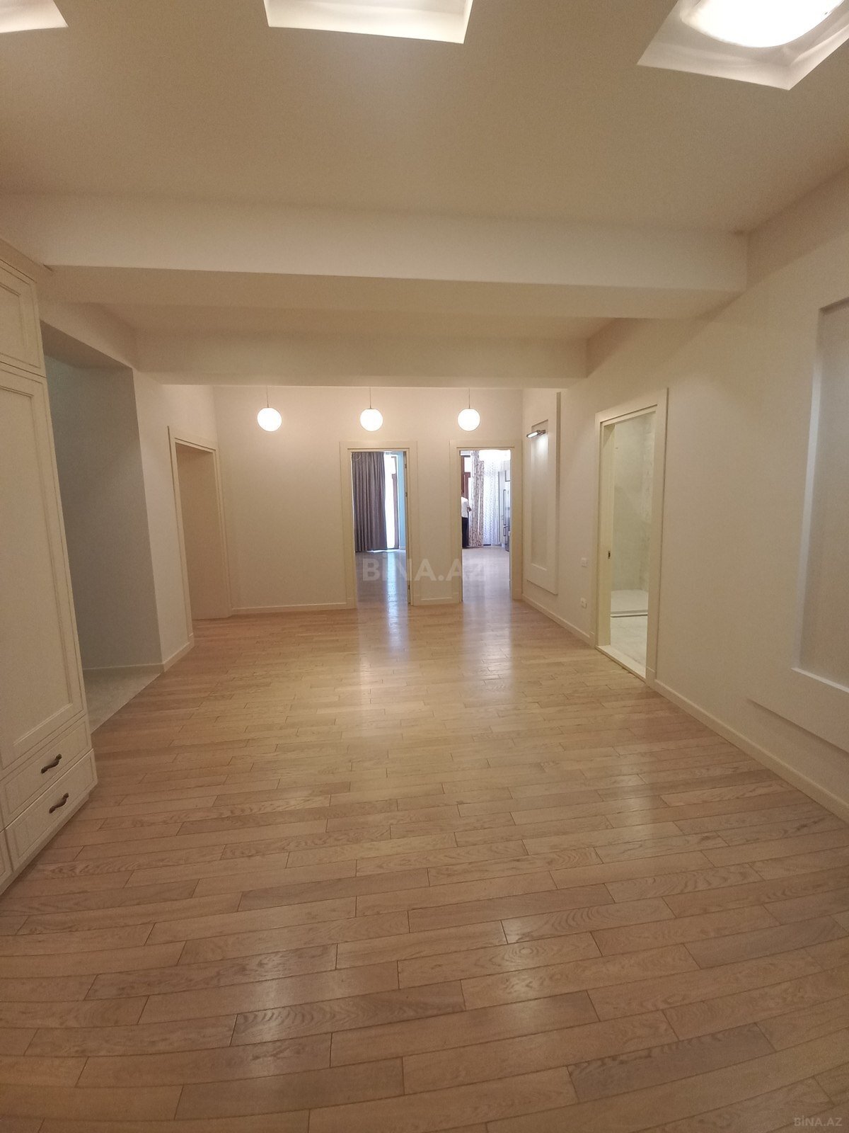 4 otaqlı Ofis, İnşaatçılar m., Bakı