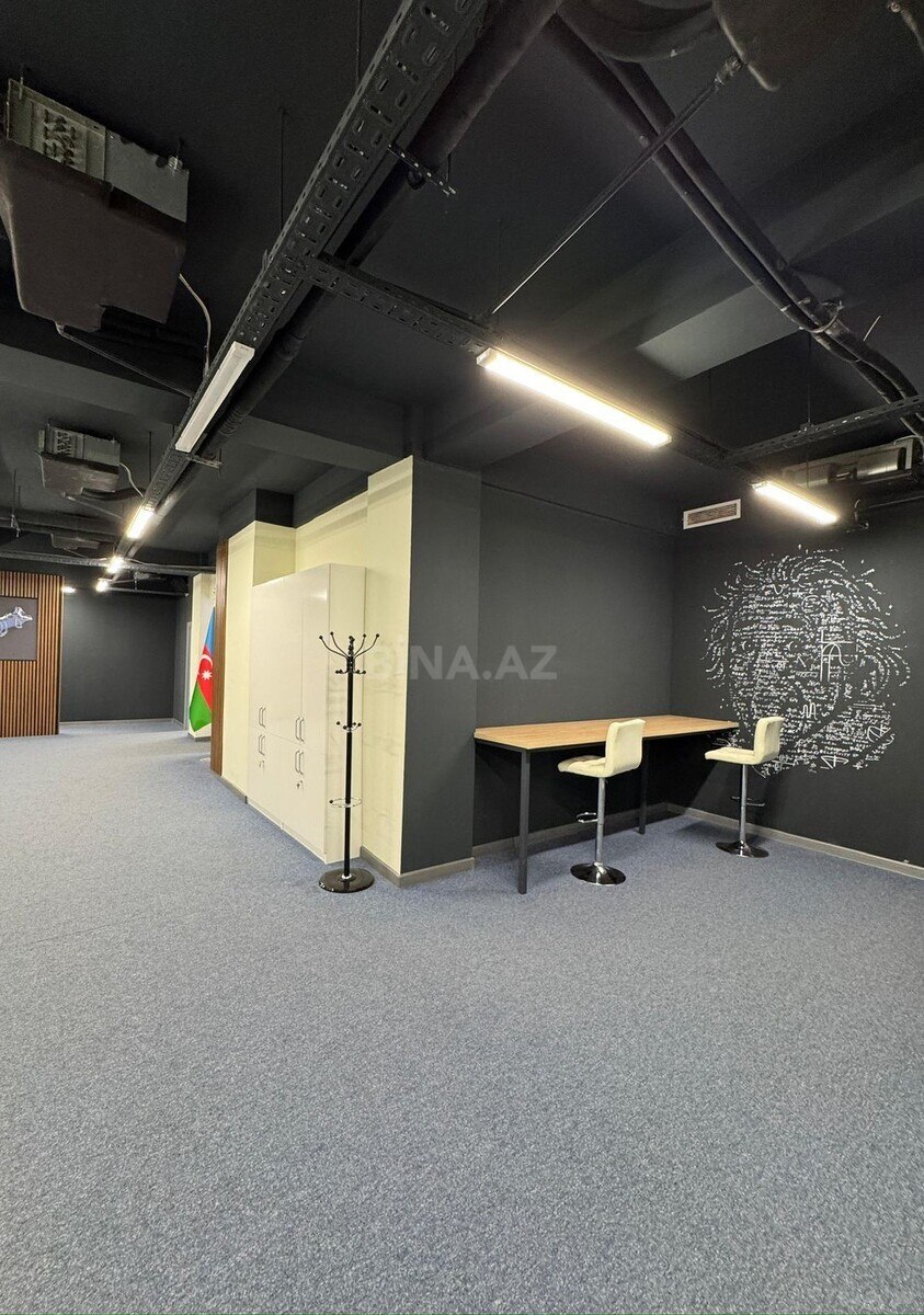 13 otaqlı Ofis, 28 May m., Bakı