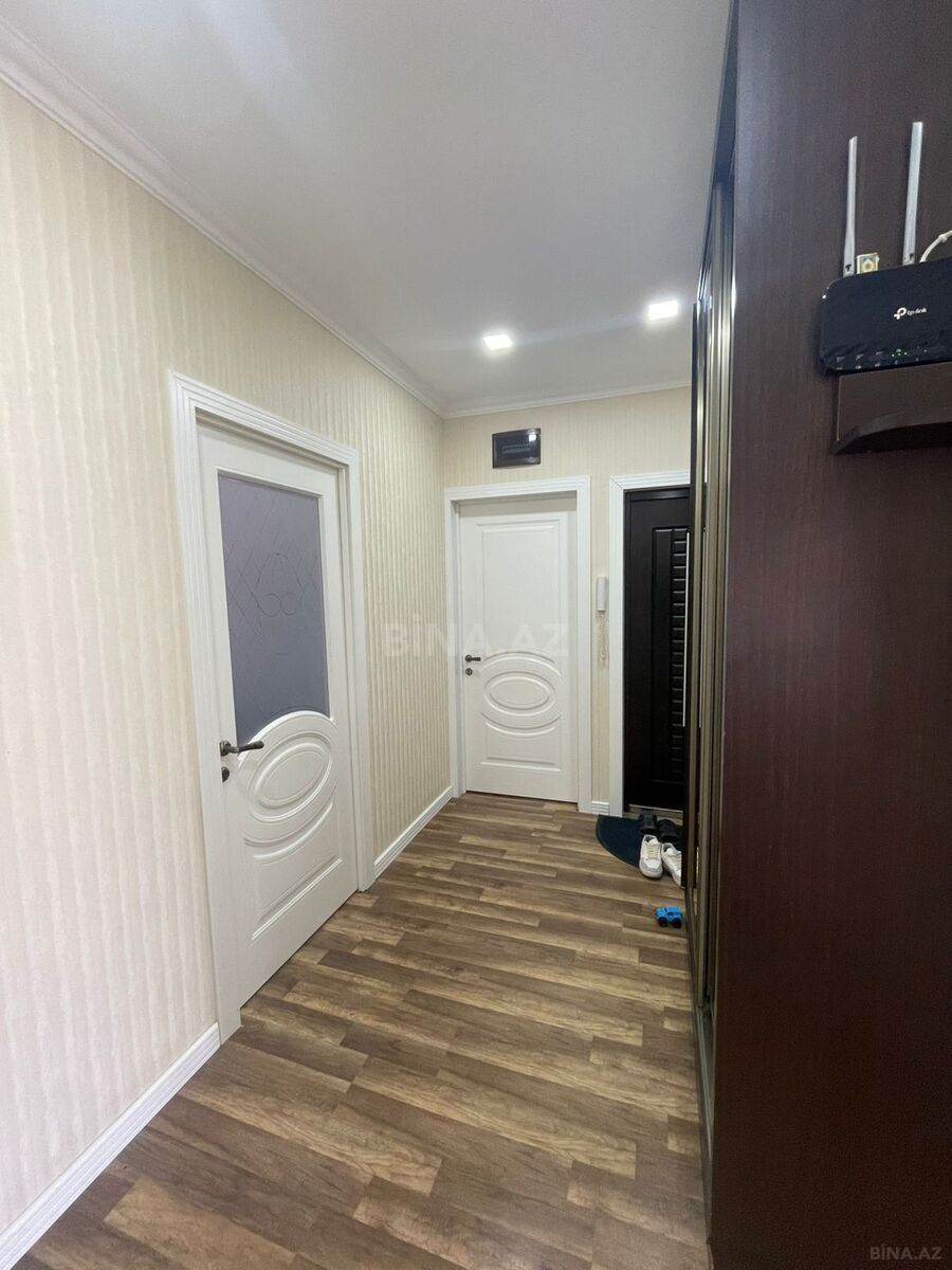 4 otaqlı Köhnə tikili, 9-cu mikrorayon q., Bakı
