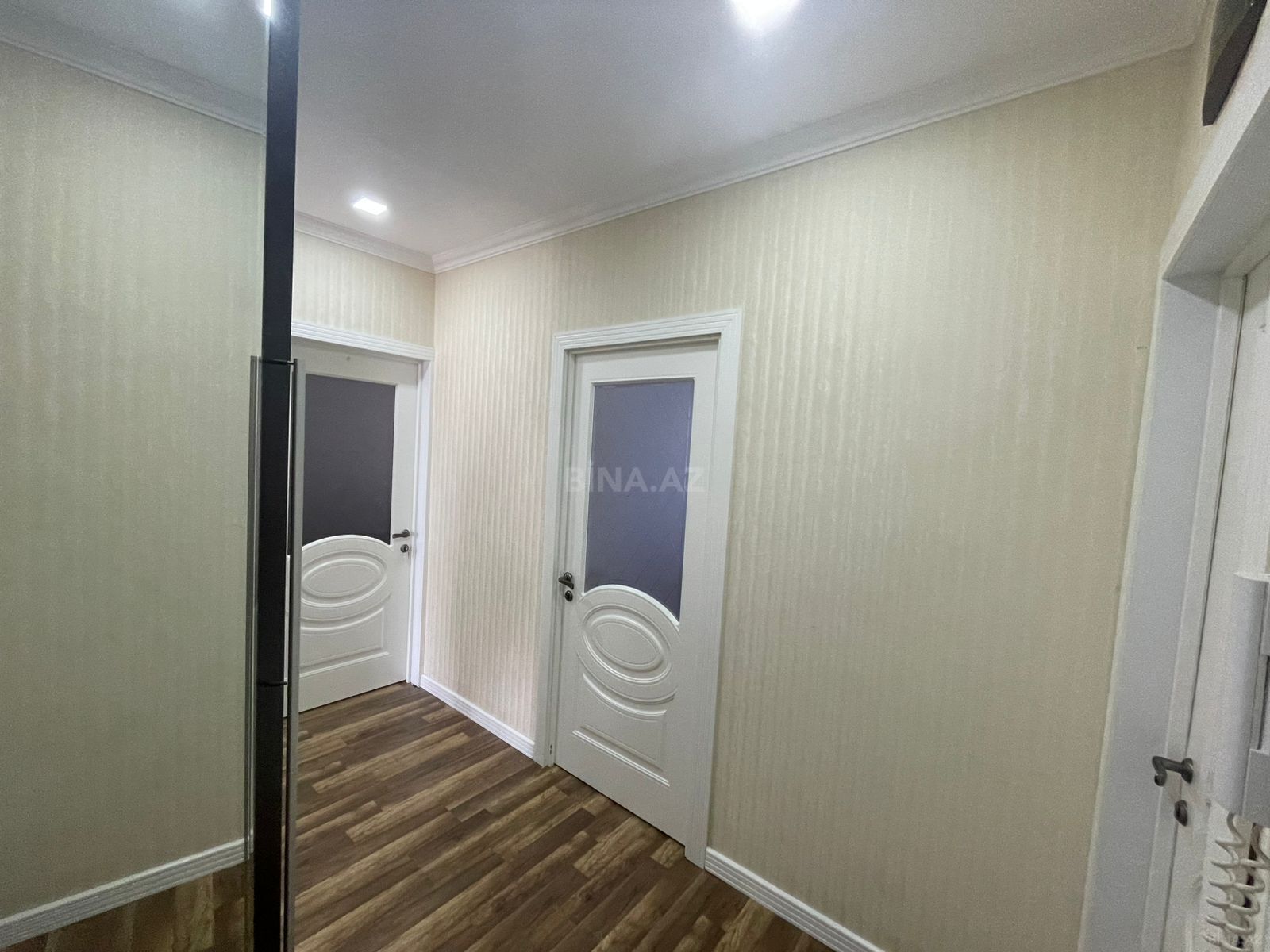 4 otaqlı Köhnə tikili, 9-cu mikrorayon q., Bakı