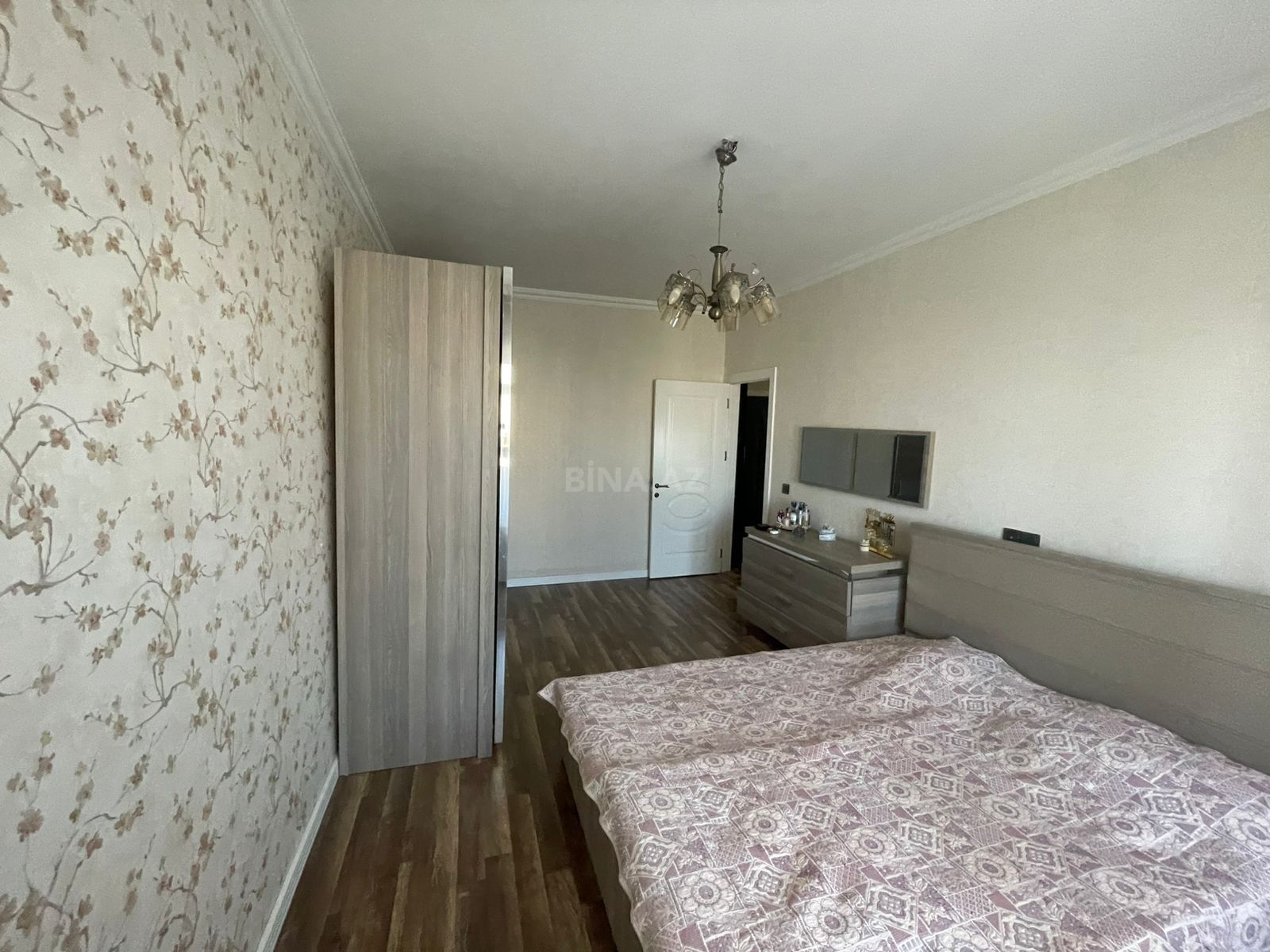 4 otaqlı Köhnə tikili, 9-cu mikrorayon q., Bakı