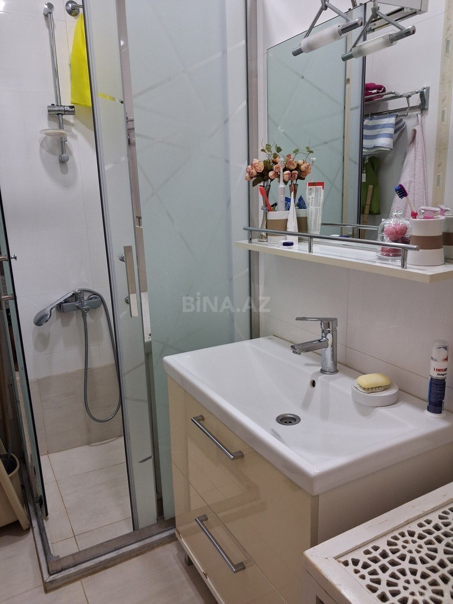4 otaqlı Köhnə tikili, Yeni Yasamal q., Bakı