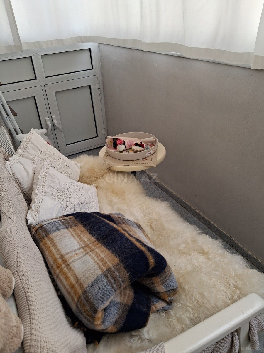 4 otaqlı Köhnə tikili, Yeni Yasamal q., Bakı