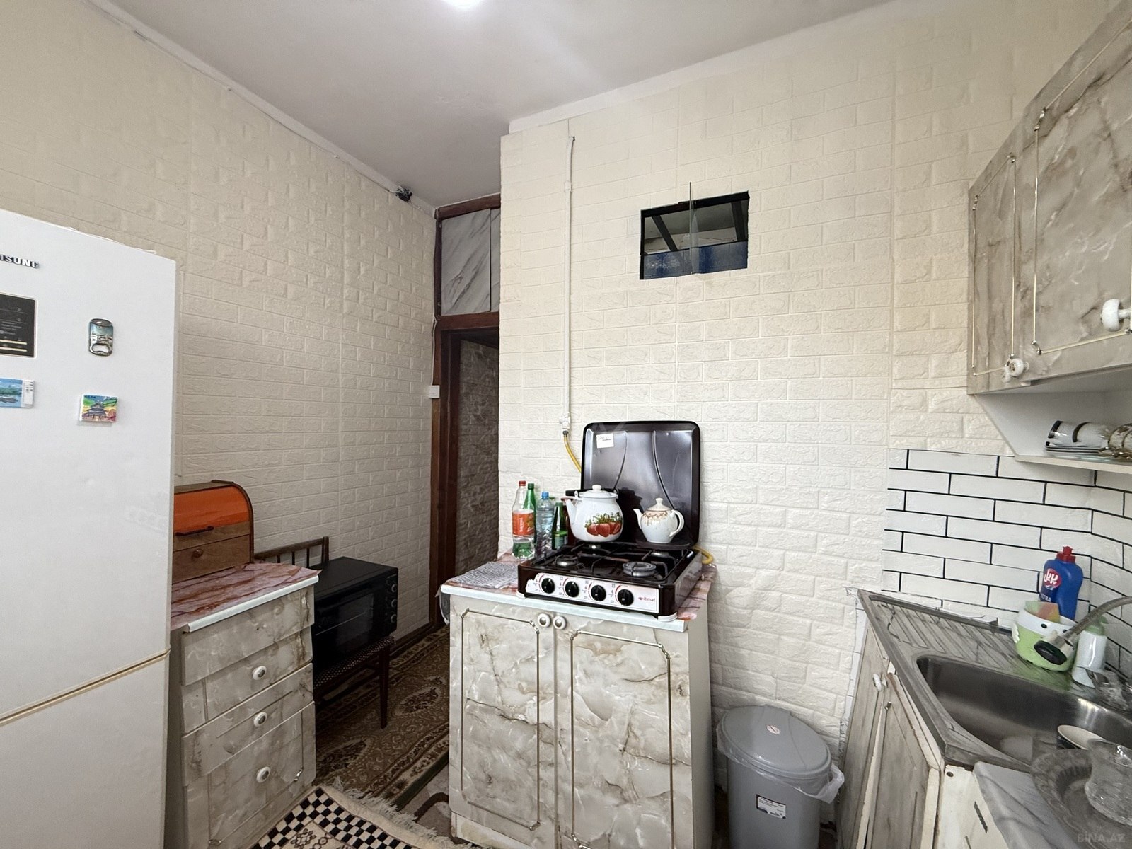 3 otaqlı Köhnə tikili, Həzi Aslanov m., Bakı