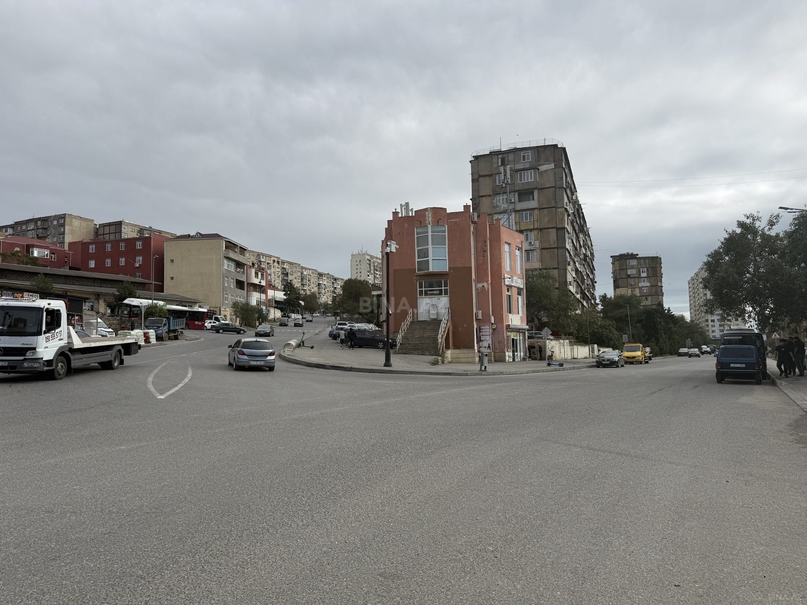 3 otaqlı Köhnə tikili, Həzi Aslanov m., Bakı
