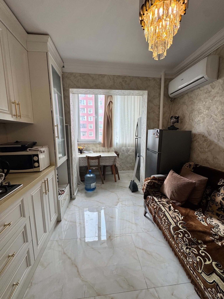2 otaqlı Köhnə tikili, Azadlıq Prospekti m., Bakı