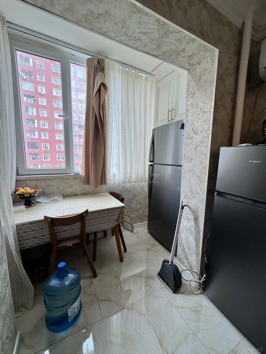2 otaqlı Köhnə tikili, Azadlıq Prospekti m., Bakı