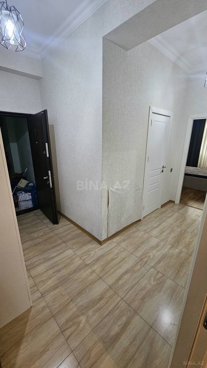 3 otaqlı Yeni tikili, Xırdalan