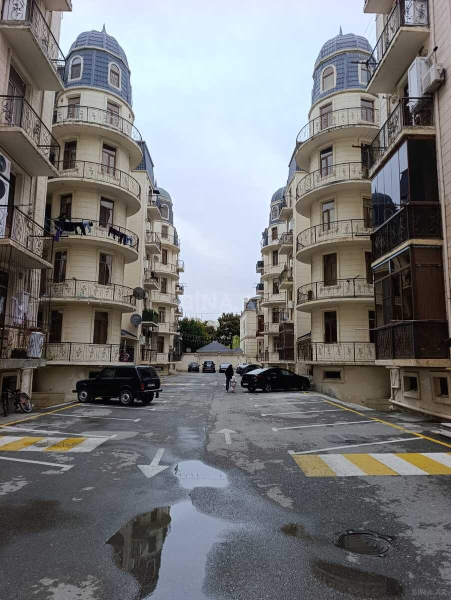 4 otaqlı Yeni tikili, Xırdalan