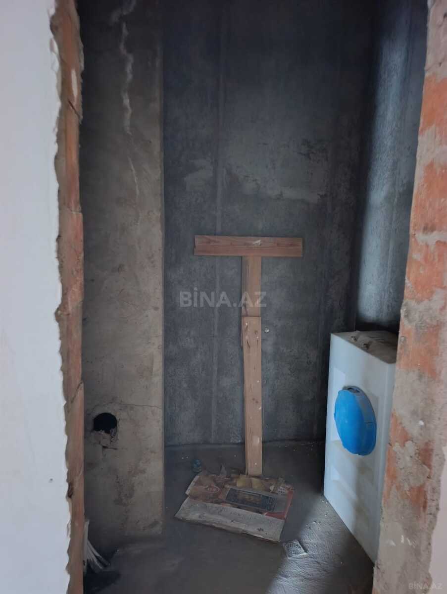 4 otaqlı Yeni tikili, Xırdalan