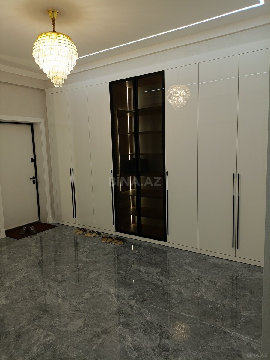 4 otaqlı Yeni tikili, Şah İsmayıl Xətai m., Bakı