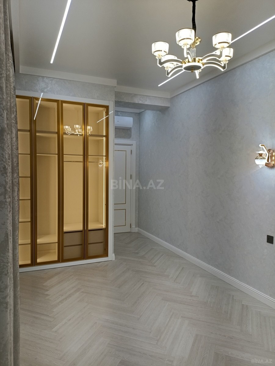4 otaqlı Yeni tikili, Şah İsmayıl Xətai m., Bakı