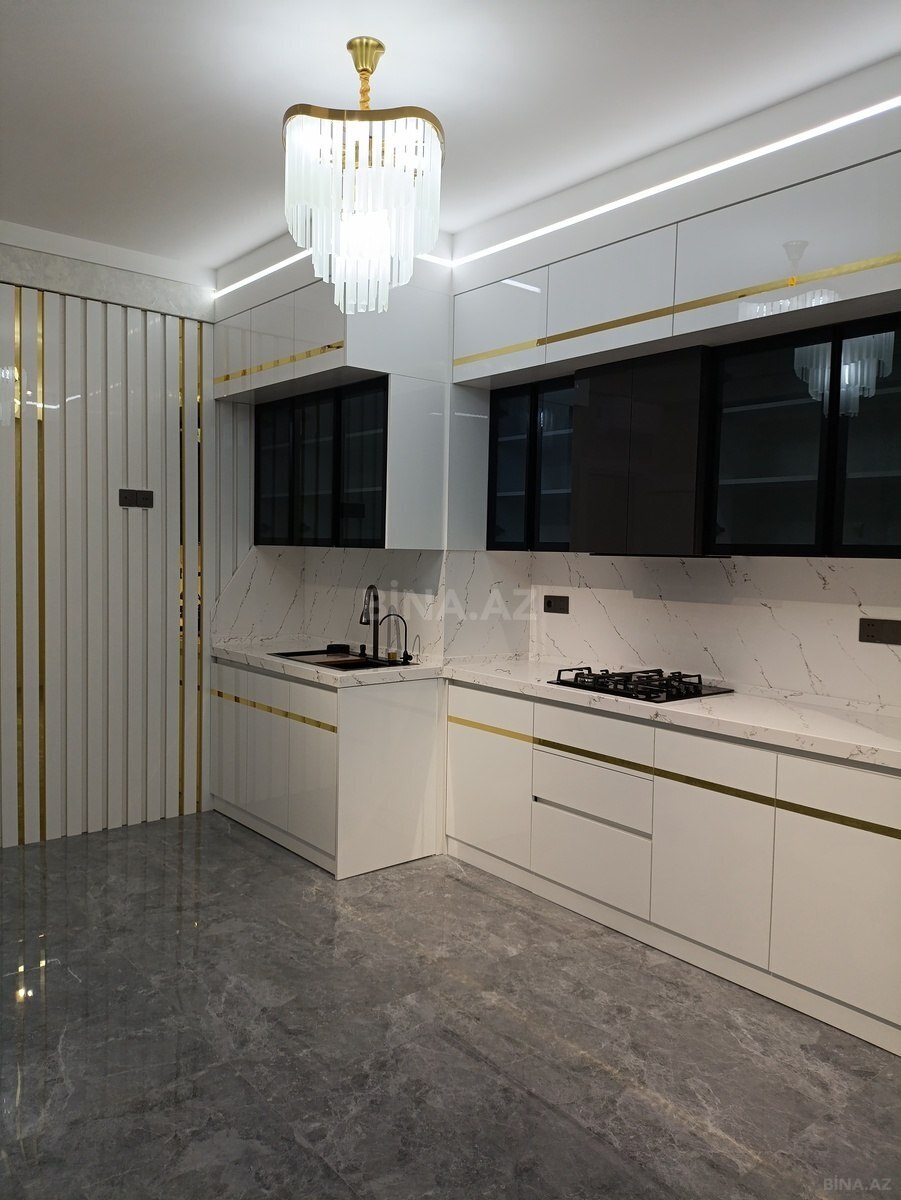 4 otaqlı Yeni tikili, Şah İsmayıl Xətai m., Bakı