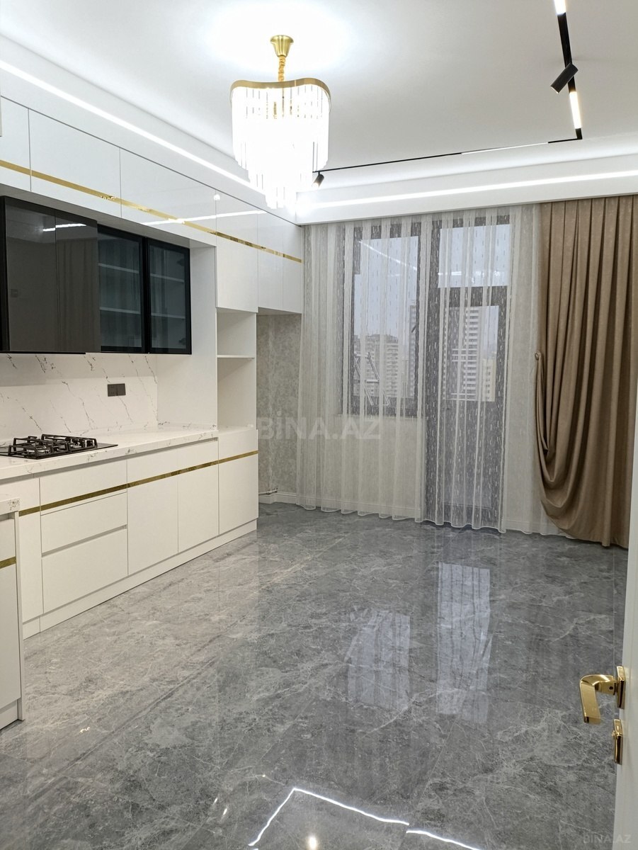 4 otaqlı Yeni tikili, Şah İsmayıl Xətai m., Bakı