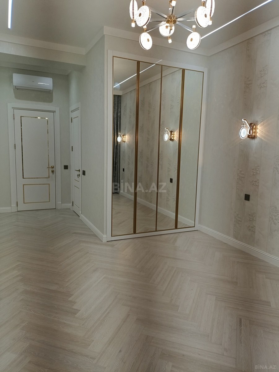 4 otaqlı Yeni tikili, Şah İsmayıl Xətai m., Bakı