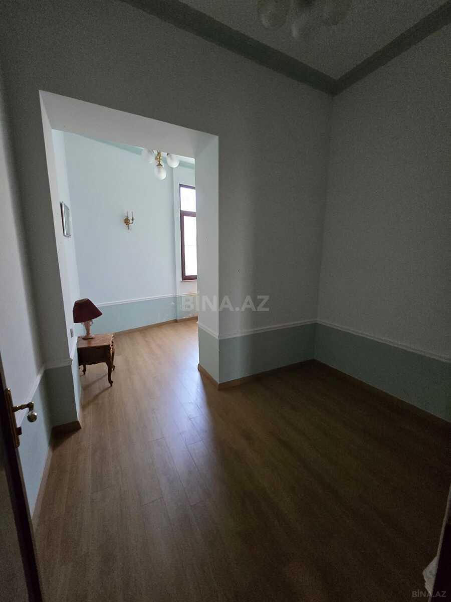 6 otaqlı Köhnə tikili, Sahil m., Bakı