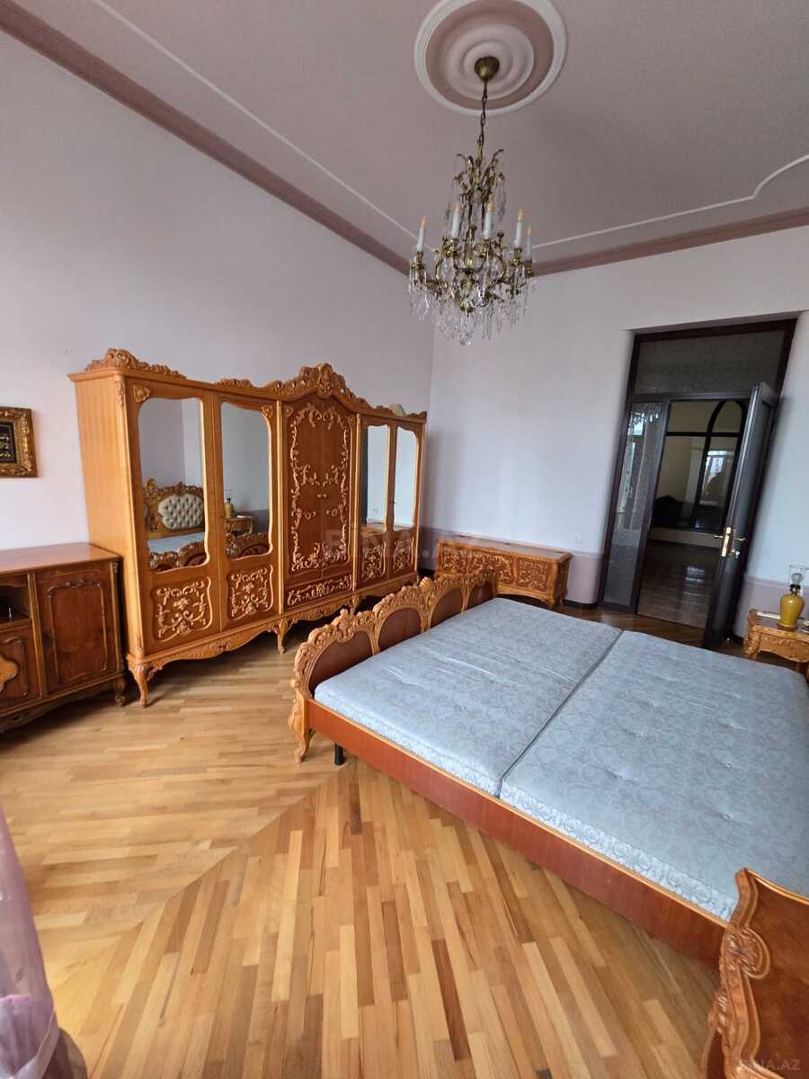 6 otaqlı Köhnə tikili, Sahil m., Bakı