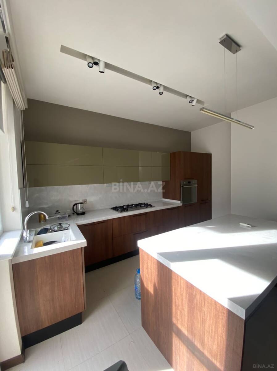 2 otaqlı Yeni tikili, 8 Noyabr m., Bakı