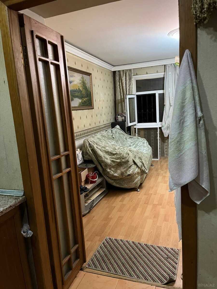 3 otaqlı Köhnə tikili, Elmlər Akademiyası m., Bakı