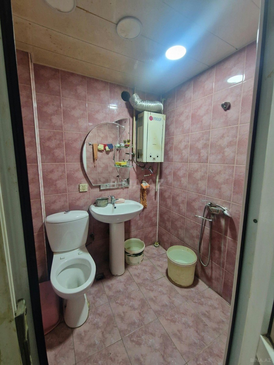 3 otaqlı Köhnə tikili, Elmlər Akademiyası m., Bakı