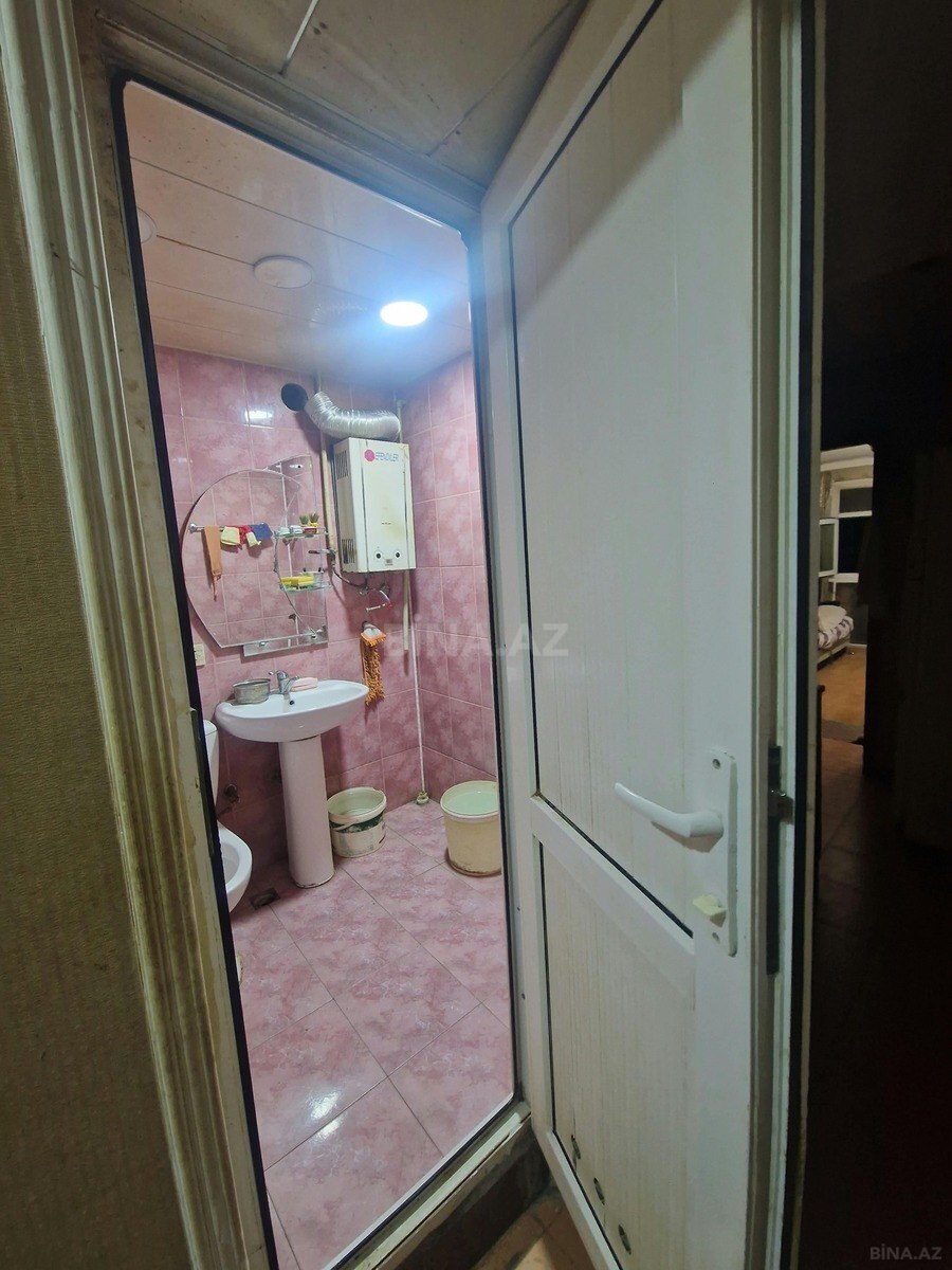 3 otaqlı Köhnə tikili, Elmlər Akademiyası m., Bakı