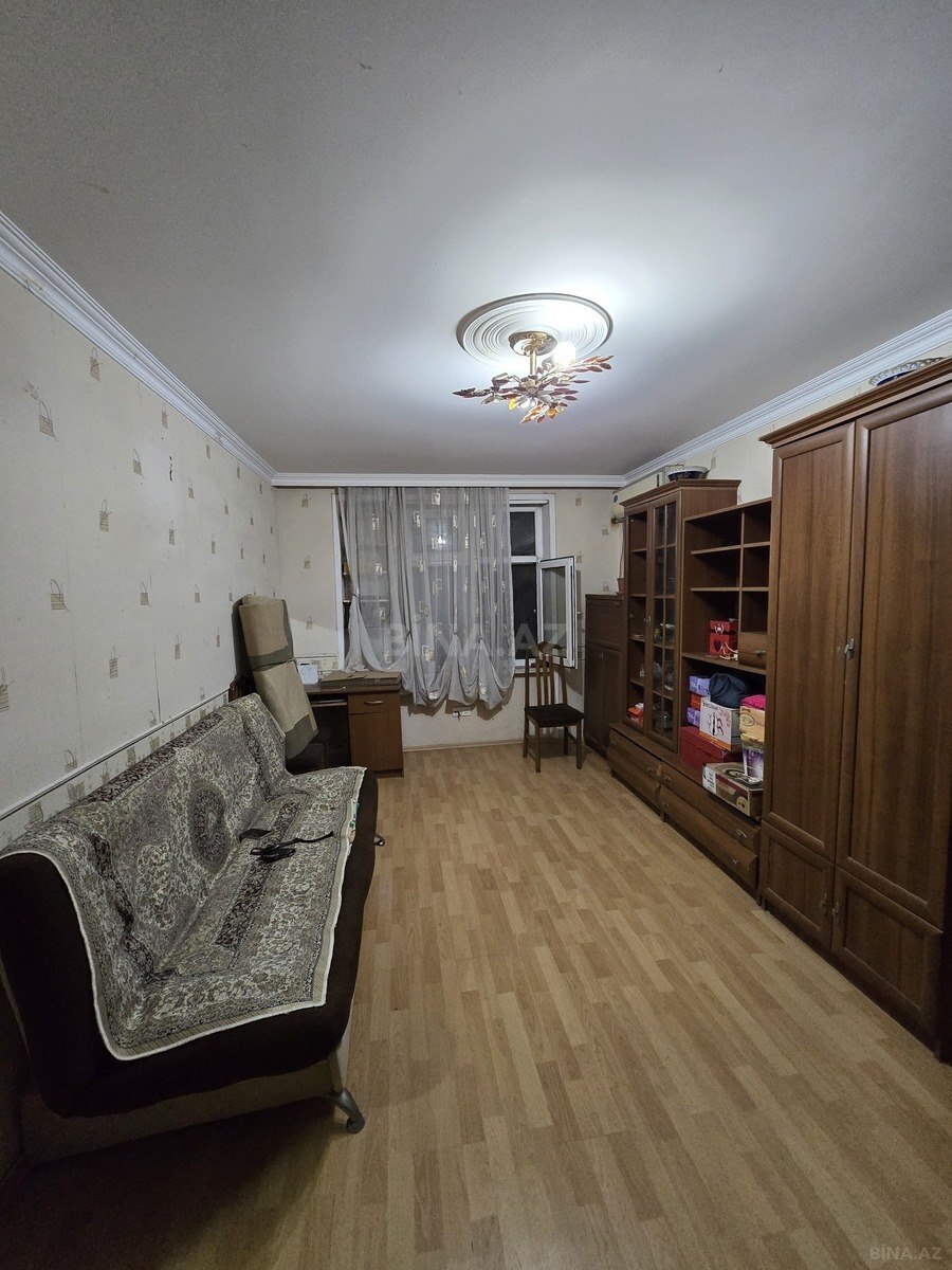 3 otaqlı Köhnə tikili, Elmlər Akademiyası m., Bakı