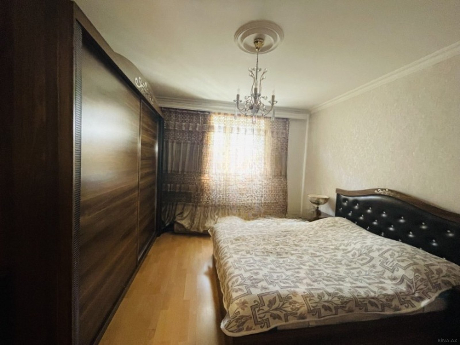 3 otaqlı Köhnə tikili, Memar Əcəmi m., Bakı