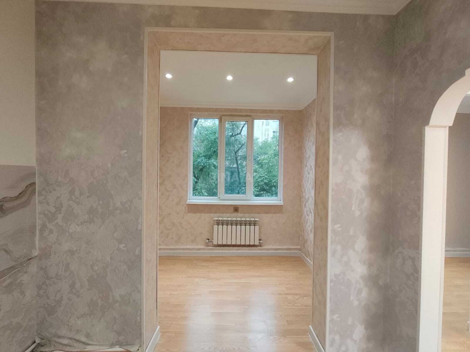 3 otaqlı Köhnə tikili, Azadlıq Prospekti m., Bakı