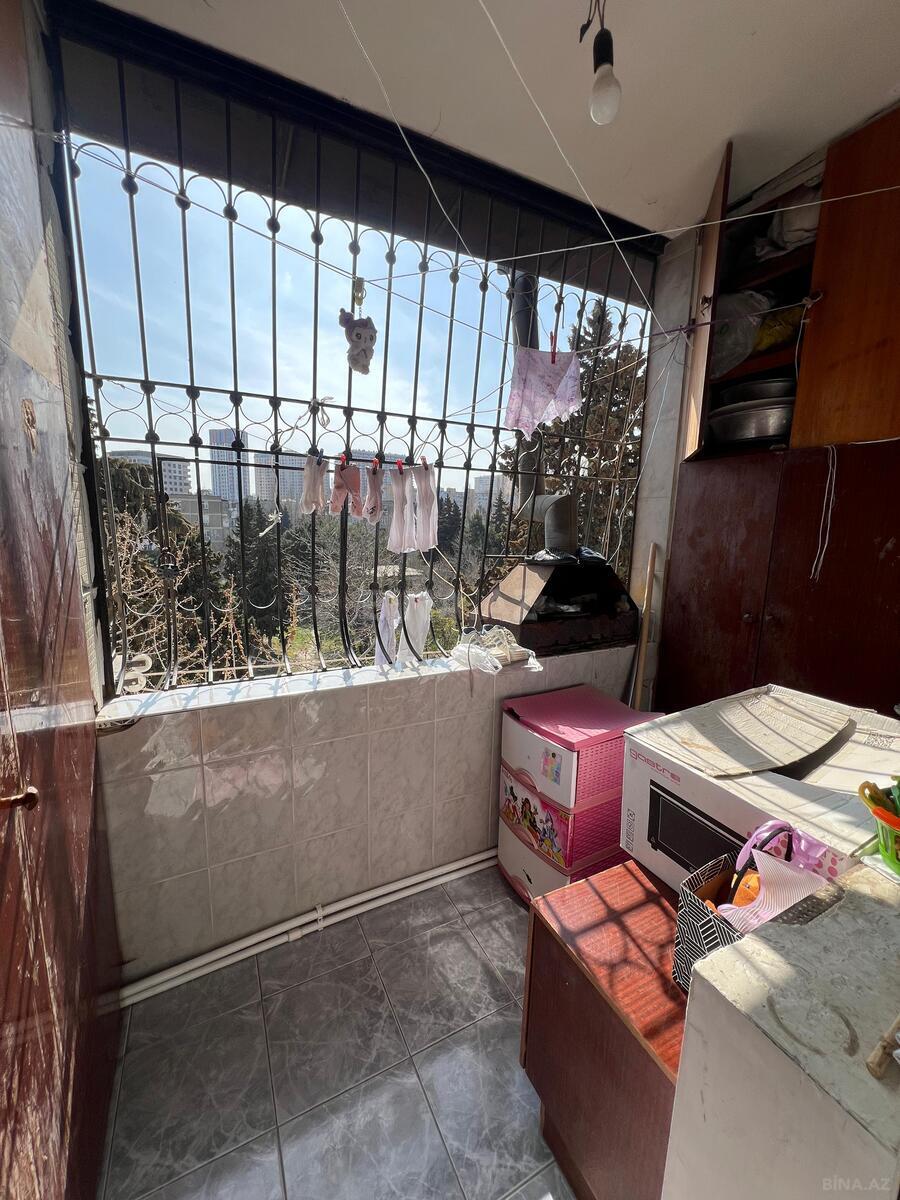 5 otaqlı Köhnə tikili, Memar Əcəmi m., Bakı