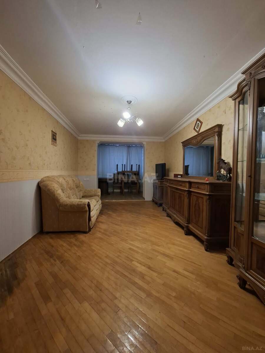 2 otaqlı Köhnə tikili, Elmlər Akademiyası m., Bakı