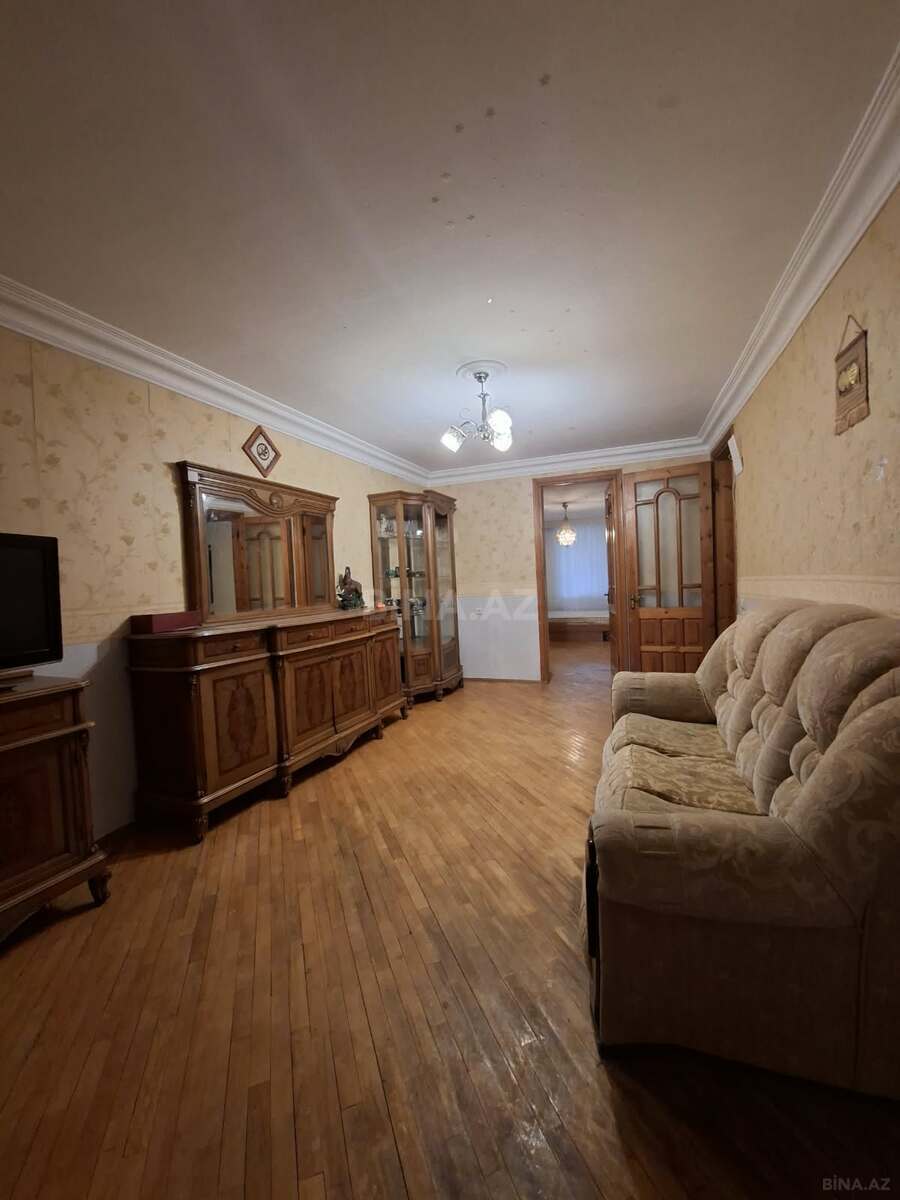 2 otaqlı Köhnə tikili, Elmlər Akademiyası m., Bakı